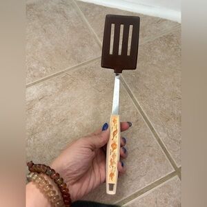 vintage Ekco USA nylon slotted spatula with a Spice of Life handle